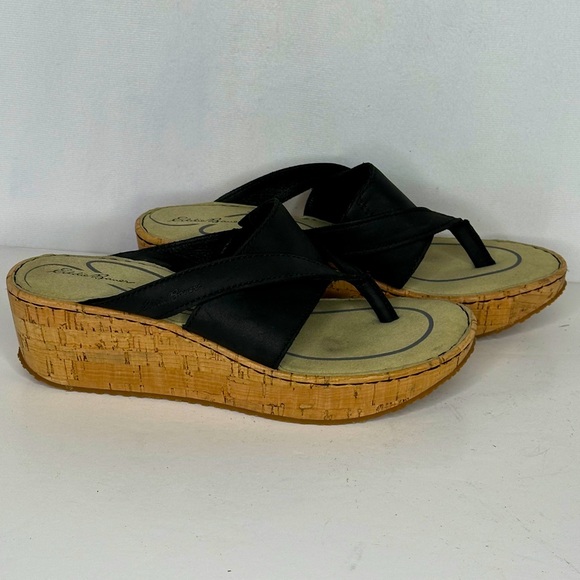 Eddie Bauer Kara Slide Black Leather Wedge Sandals Slip On Toe Post Bohemian Sz7 - Picture 1 of 11